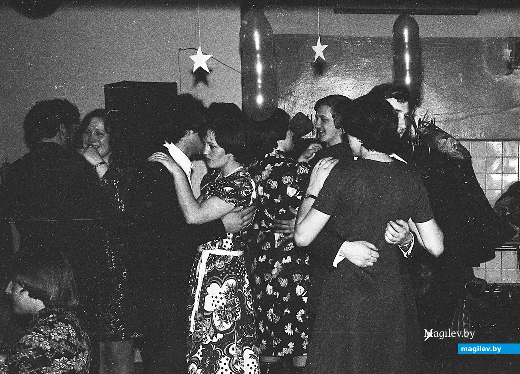 1970-е годы, Могилев. Танцевальные вечера в те годы имели определенные особенности...