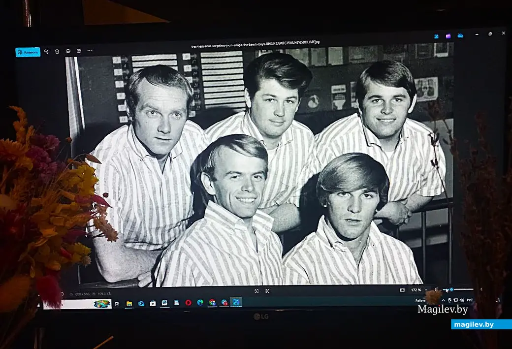 Группа «The Beach Boys». Второй в верхнем ряду – Брайан Уилсон.