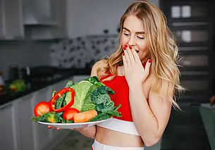 Что съесть в жару, чтобы охладиться и не остаться голодным: это не мороженое