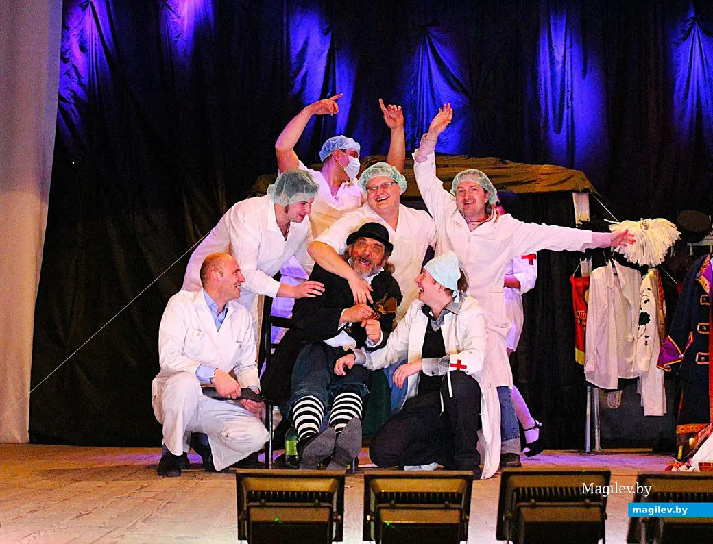 06.03.2015, Могилев, 50-летие Жана Мельникова в зале предприятия «Метиз». В объятиях театра «Валентин».