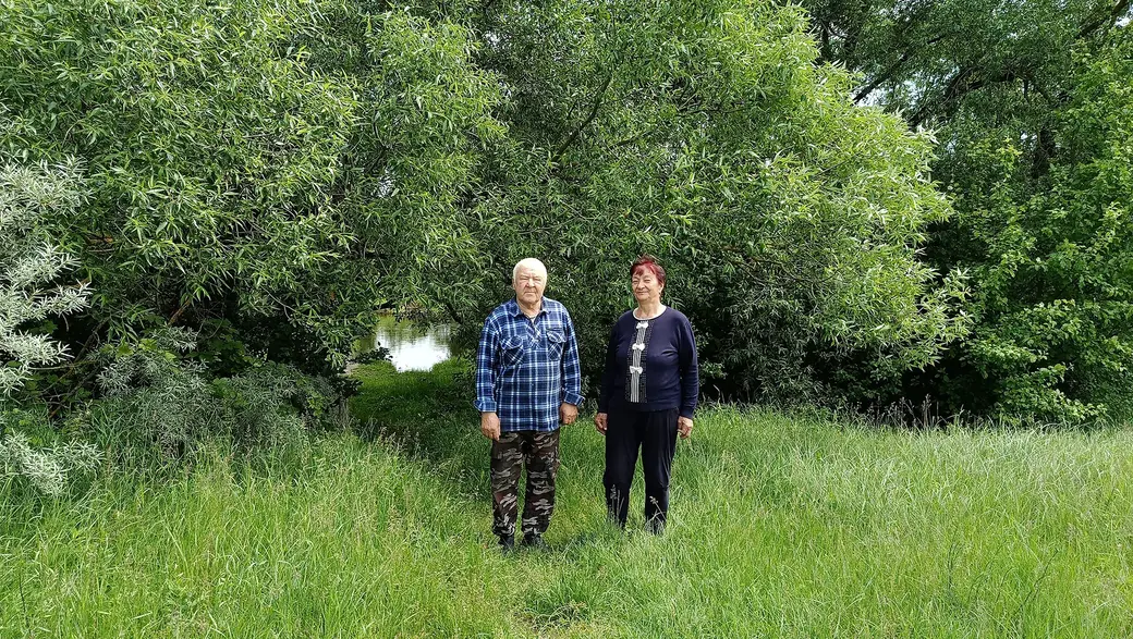 Июнь 2025 года. Дачный поселок «Глусская Росинка». Дачники у реки Птичь.