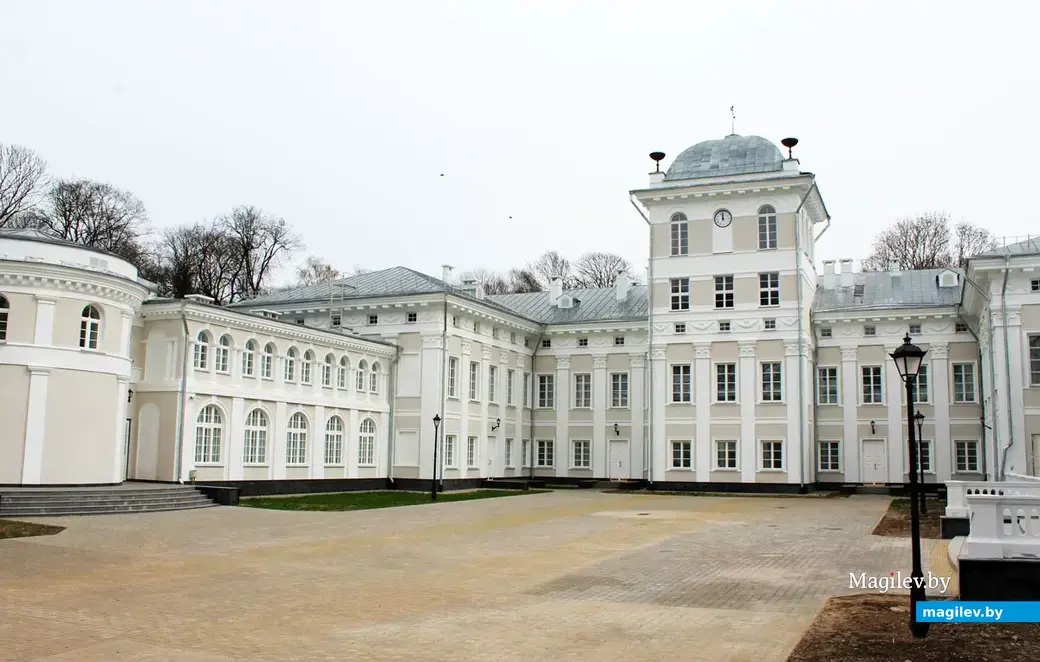 2020-е гг. Кировский район. Дворцово-парковый комплекс Булгаков в Жиличах. Фото Галины Покровской.