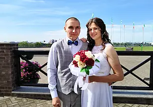 Познакомились в День города – поженились спустя пять лет. Свадебная пара недели