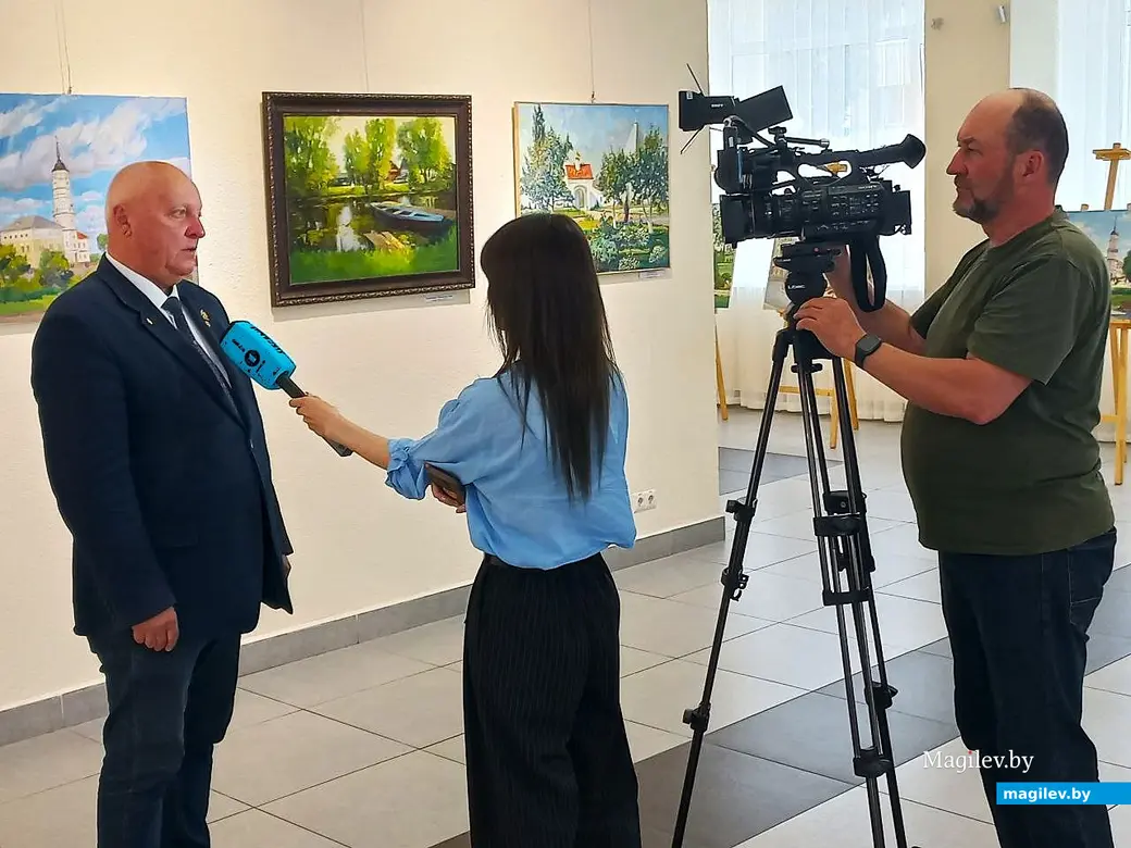 27.06.2025, Могилев. Торжественное открытие выставки работ участников пленэра «Могилев на холстах российских художников». Несколько вопросов Петру Стронскому.