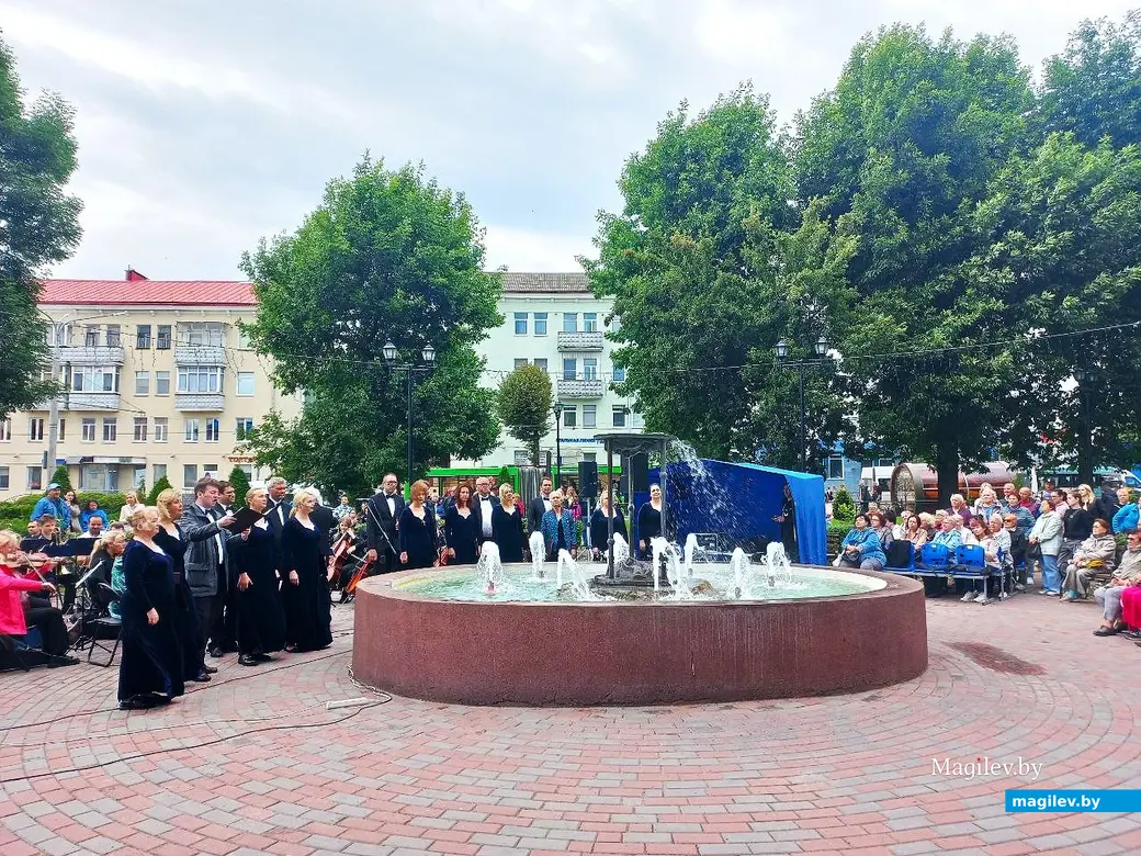 28.06.2025, Могилев, Театральный сквер. Душевный концерт Могилевской городской капеллы.