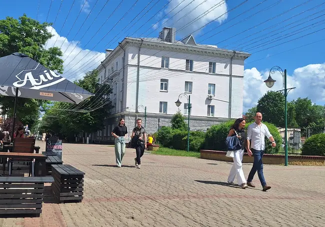 В Могилеве на Ленинской появится большое количество часов, заводить которые будет часовщик