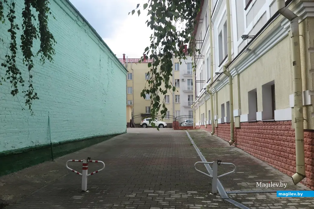 1.07.2025 г. Могилев, ул.Ленинская. Еще один дворик.