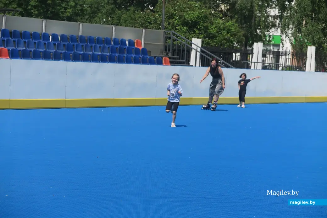Лето 2025 г. Могилев, центр, роликовый каток на стадионе «Спартак».