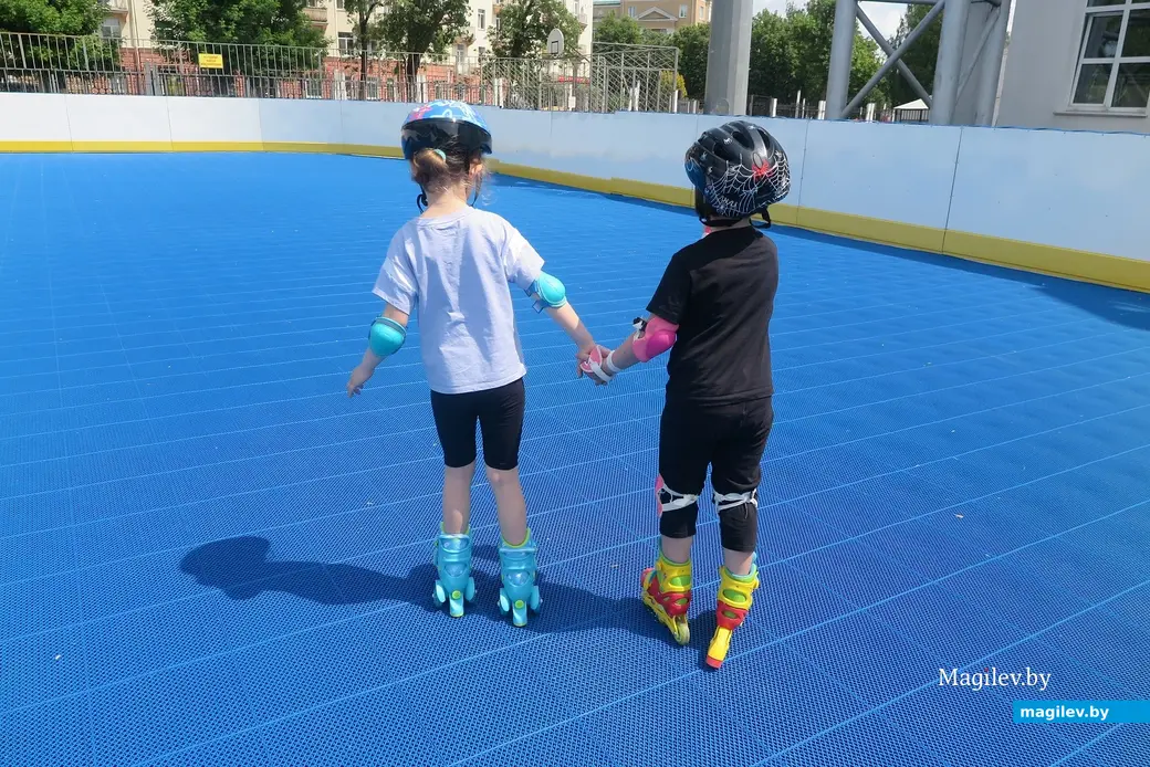 Лето 2025 г. Могилев, центр, роликовый каток на стадионе «Спартак».