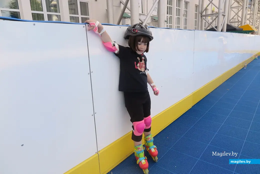 Лето 2025 г. Могилев, центр, роликовый каток на стадионе «Спартак».