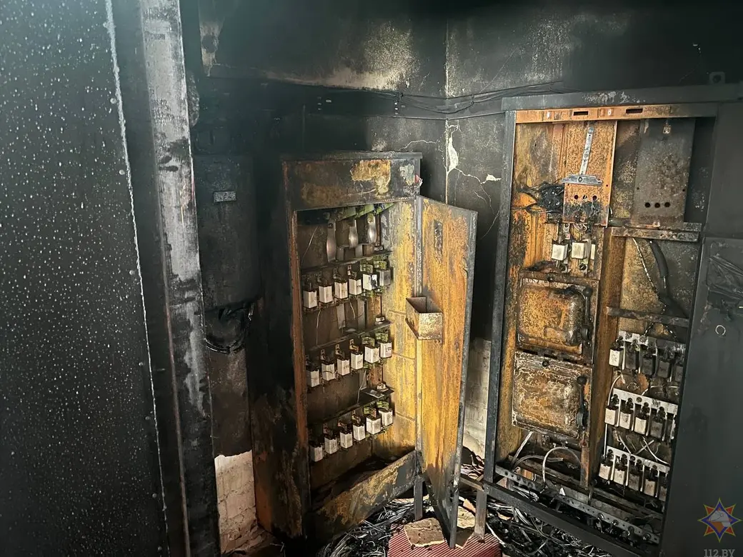 Утром 8 июля в Дрибинском районе горела школа. Фото: Могилевское областное УМЧС