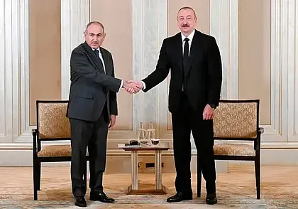 Президент Азербайджана и премьер Армении встретились в Абу-Даби