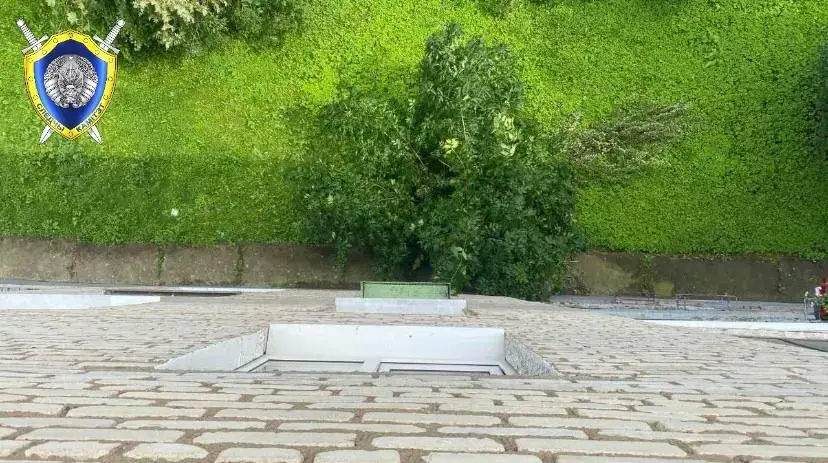 11.07.2025 г. В Могилеве из окна пятого этажа выпал годовалый ребенок. Малыш в больнице. Фото: СК РБ