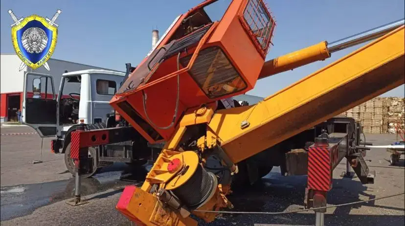 10.07.2027 г. В Шклове погиб водитель автокрана. Фото: СК РБ