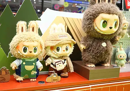 Феномен Лабубу: откуда взялась игрушка, сколько стоит и опасна ли для психики ребенка
