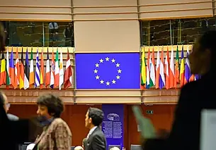 Евросоюз согласовал 18-й пакет санкций против России. Что в нем?