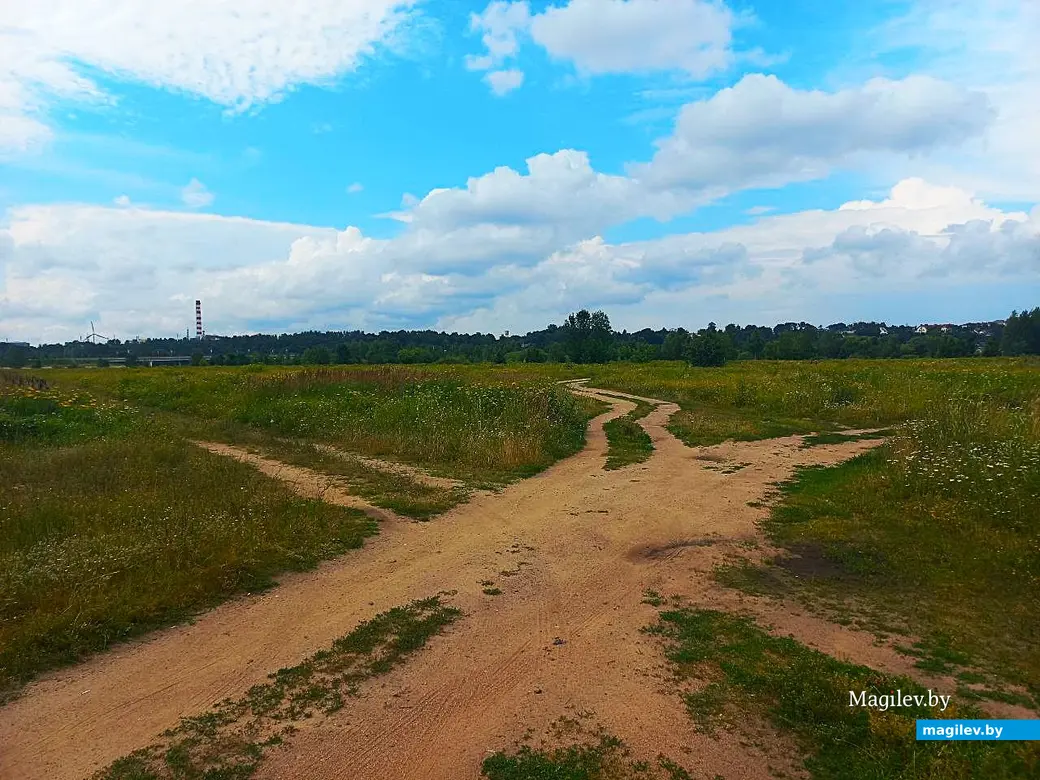 Июль 2025 года, Могилев. Перекресток по дороге к заливу на Днепре, где произошли трагические события 1979 года.