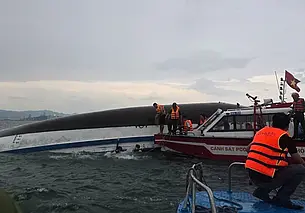 Туристическое судно затонуло во Вьетнаме. Около 40 погибших
