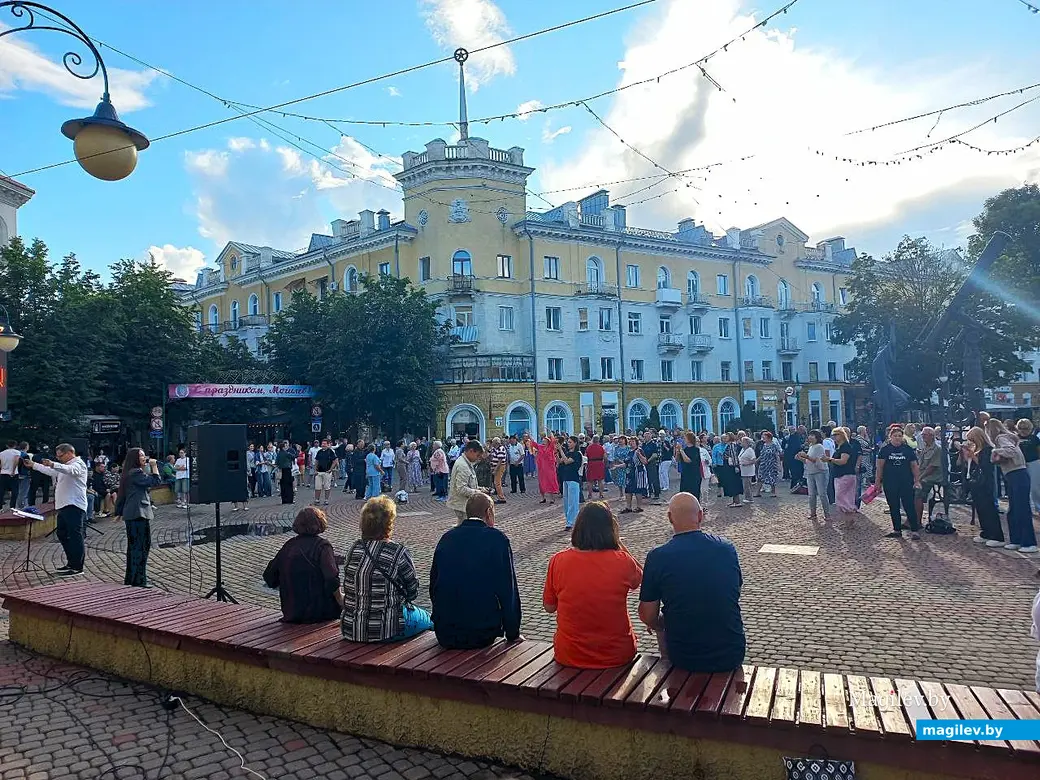 20.07.2025, Могилев. Дискотека «У фонтанов» на Площади звезд.