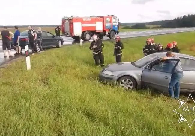 В Могилевском районе столкнулись два легковых автомобиля: есть пострадавшая