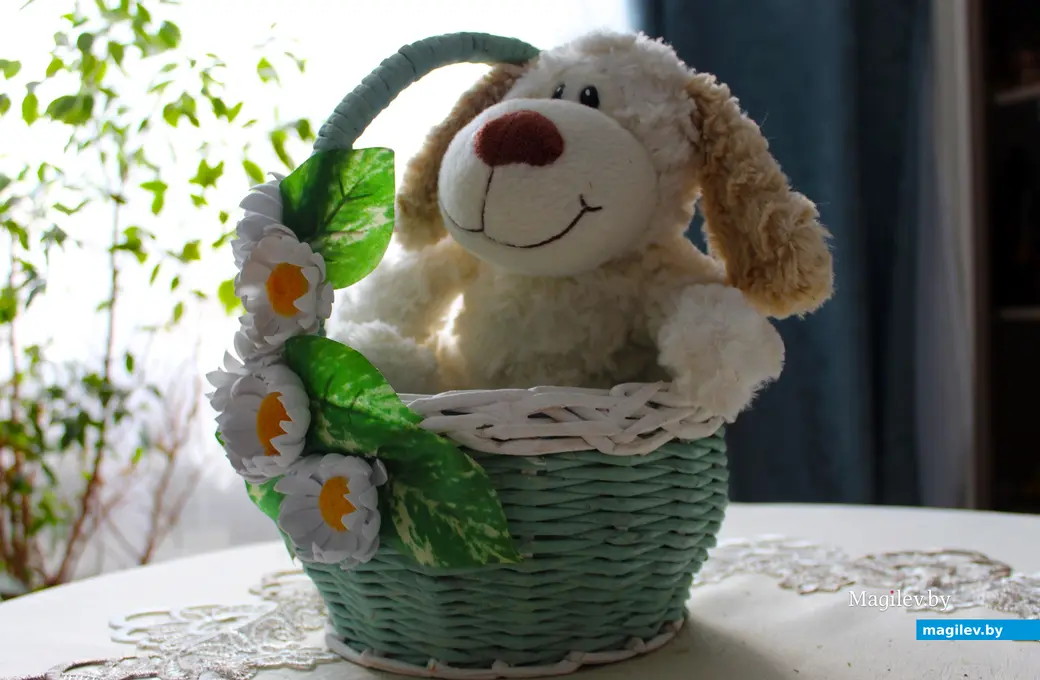 Корзинк5а из бумажной лозы. Работа Валентины Кокоренко.