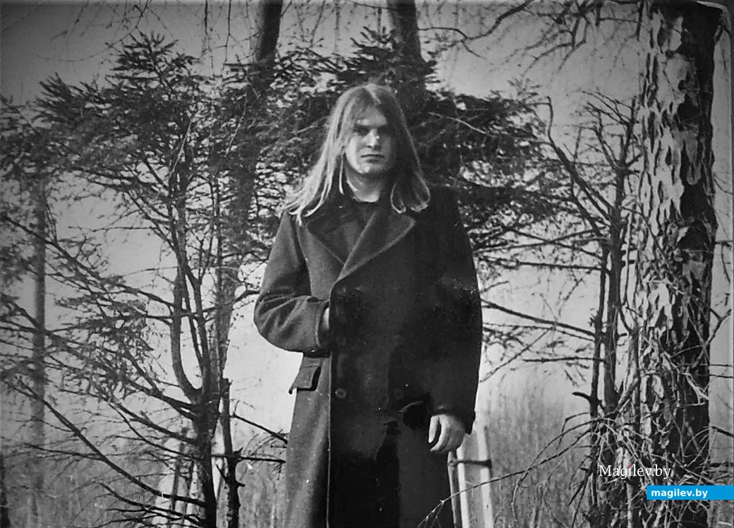 1970-е годы, Могилев, Печерский лесопарк. Валик Сектант. Он тоже был большим поклонником Осборна и «Black Sabbath».