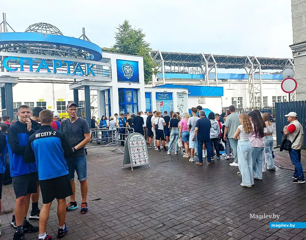 28.07.2025, Могилев. Перед началом футбольного матча «Днепр» – «БАТЭ-2».