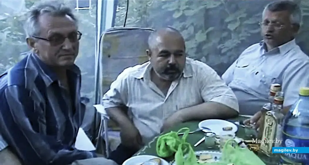 2010-й год, Могилев. Встреча выпускников ММИ (специальность ПТМ и О), приуроченная к 30-летию окончания вуза. Слева – Андрей Самойлов.