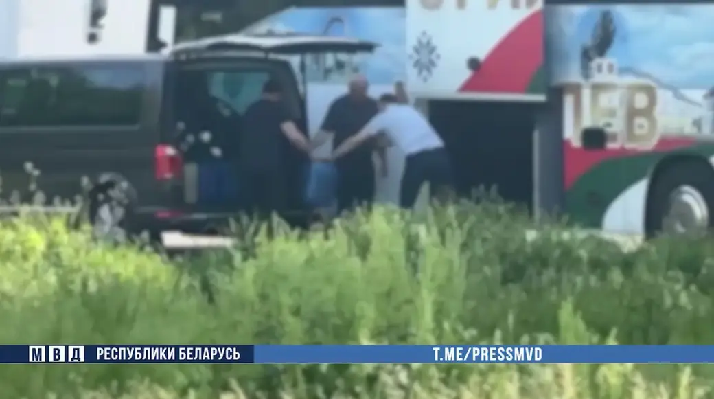 Скан с видео МВД Беларуси