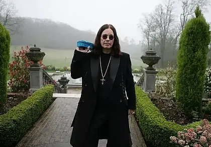 Оззи Осборна похоронили на территории его поместья в Великобритании