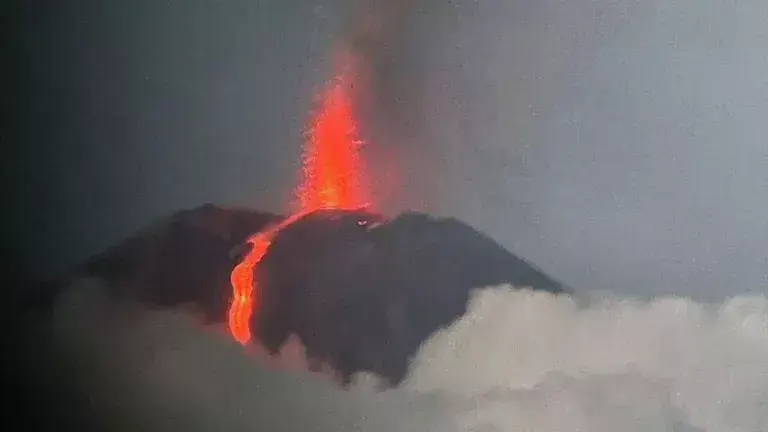 Фото : Камчатский филиал ФИЦ ЕГС РАН/Telegram Ключевской вулкан на Камчатке