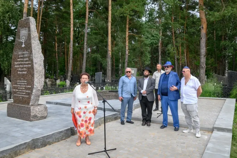05.08.2025. Минская, 106. Открытие обновленных памятников на месте братских могил евреев, погибших в период немецкой оккупации.