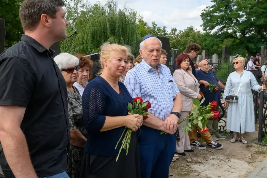 5.08.2025 г. Бобруйск. Олег Ефимович на открытии обновленных мини-мемориалов в память о евреях, погибших в годы Великой Отечественной войны.