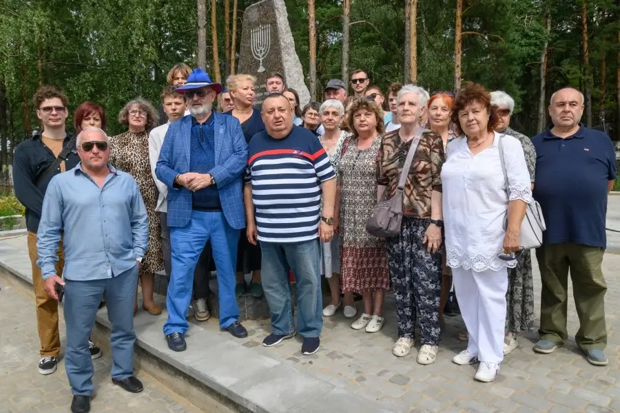 05.08.2025. Минская, 106. Открытие обновленных памятников на месте братских могил евреев, погибших в период немецкой оккупации.