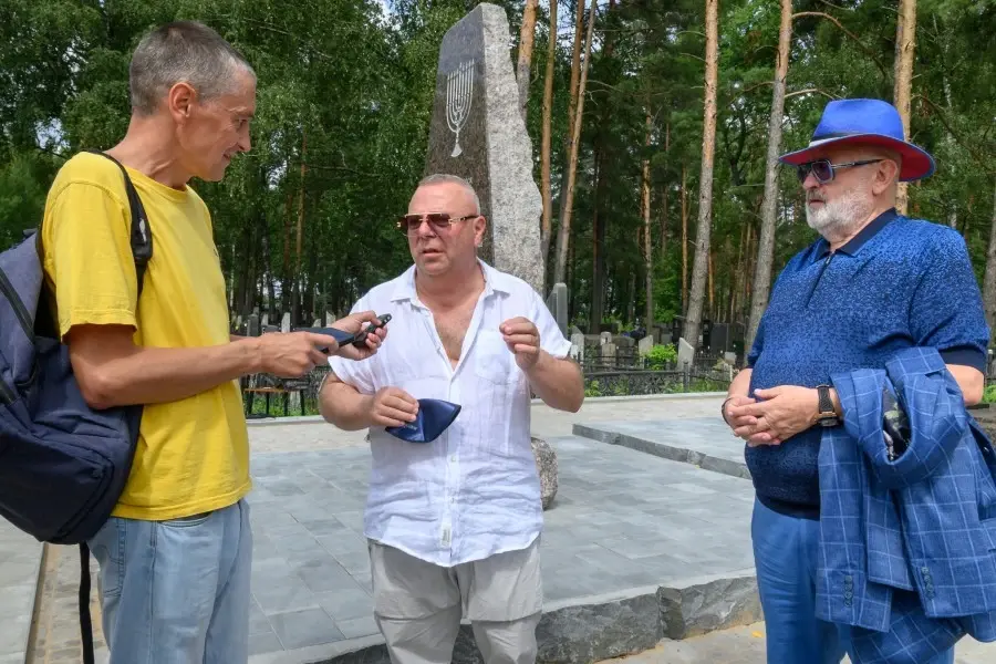 05.08.2025. Минская, 106. Открытие обновленных памятников на месте братских могил евреев, погибших в период немецкой оккупации.