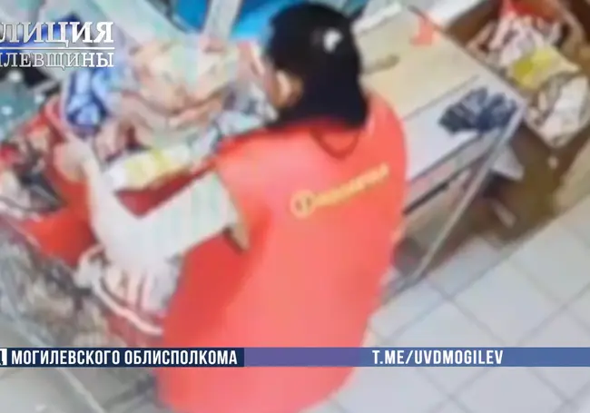 В Могилеве завотделом магазина воровала продукты в своей же торговой точке