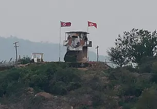 КНДР начала демонтаж громкоговорителей вдоль границы с Южной Кореей