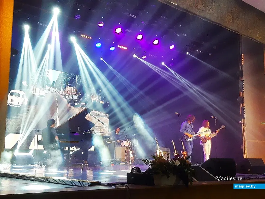 13.08.2025, Могилев. Выступают «BeatLove»..