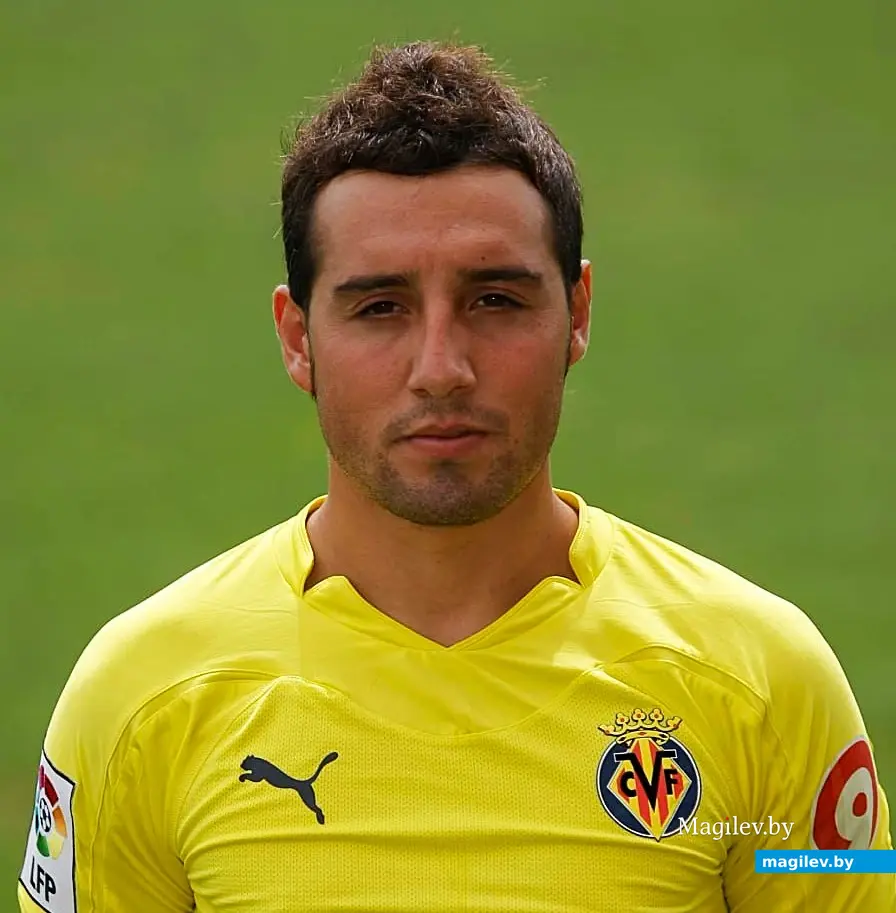 2010, Испания. Полузащитник «Вильяреала», двукратный чемпион Европы Санти Касорла.