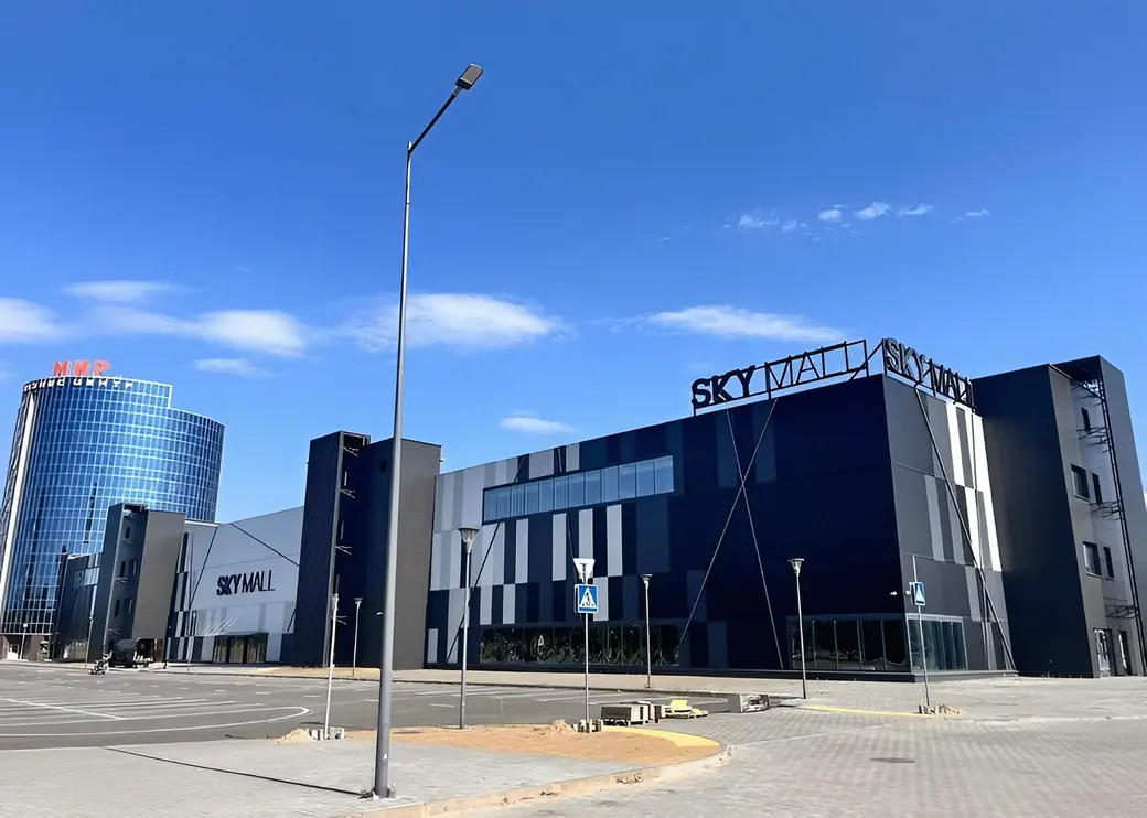 Осень 2024 г. Могилев, пр. Мира, ТРЦ SKY MALL.
