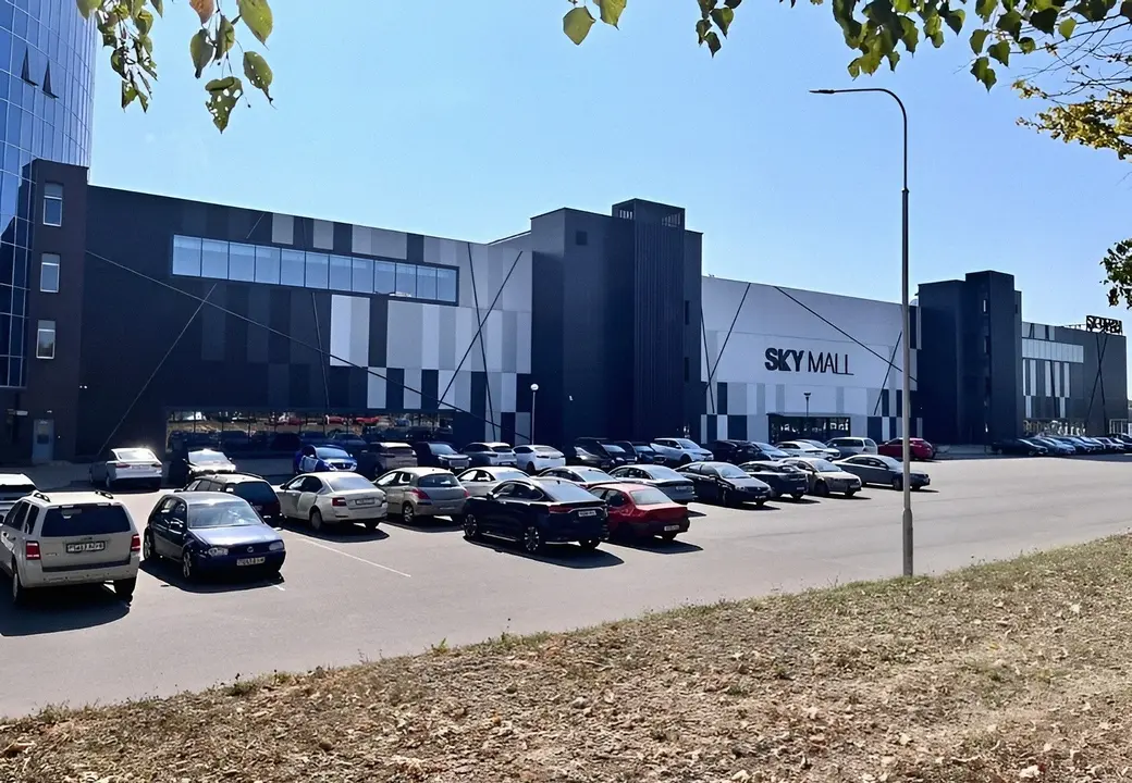 Осень 2024 г. Могилев, пр. Мира, ТРЦ SKY MALL.