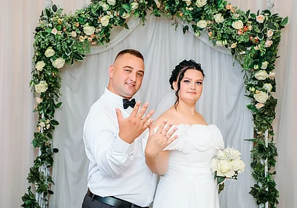 «Оказалось, девушка любит рыбу ловить и уху есть». Бобруйские молодожены