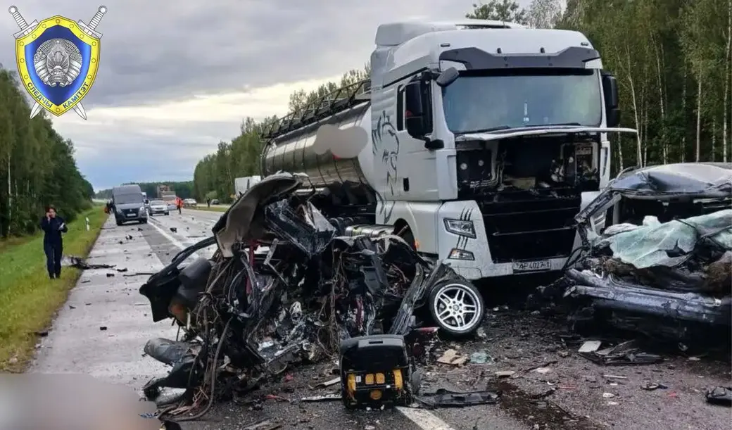 В Ивацевичском районе Брестской области 25 августа столкнулись 3 автомобиля. Фото ТК-Следственный комитет Беларуси.