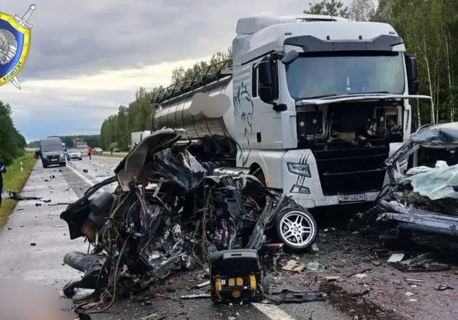 Столкнулись 3 автомобиля: смертельное ДТП в Брестской области (дополнено)