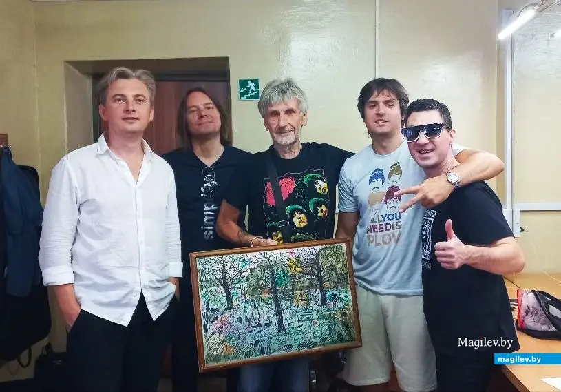 13.08.2025, Могилев. Участники группы «The Beatlove» были необыкновенно рады участию в нашей коллективной картине.