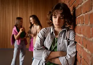 «Дочь не хочет идти в школу. Как ей помочь?» Комментирует психолог