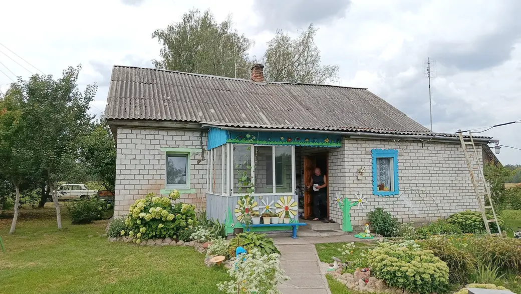 Август 2025 г. «Дом дорожника» сейчас просто дача семьи Перебираевых.