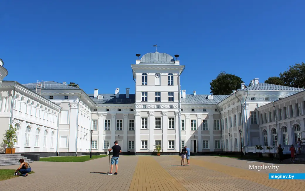 31 августа 2025 года. Дворцово-парковый комплекс Булгаков в Жиличах. Кировский район Могилевской области.