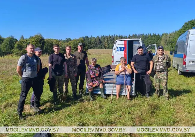 В Чаусском районе пенсионерка ушла в лес за ягодами 1 сентября и заблудилась – ее нашли только на третьи сутки