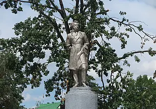 Пушкин в Могилеве: шелковая рубаха, шампанское и стихи на ходу